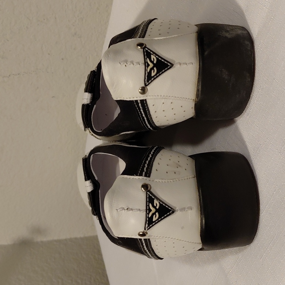 Walter Genuin Black & White Kiltie Loafers - Picture 4 of 5